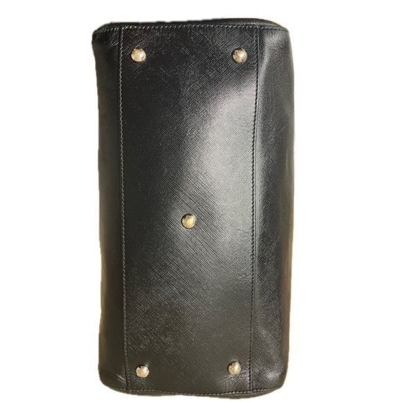 Salvatore Ferragamo Gancini Shoulder Bag GG-21D940 Black Leather - Picture 8 of 15